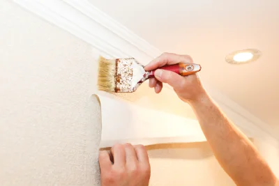 Pose de papier peint à Anglars — revêtements muraux et toiles de verre